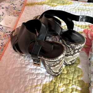 Snake heeled designs